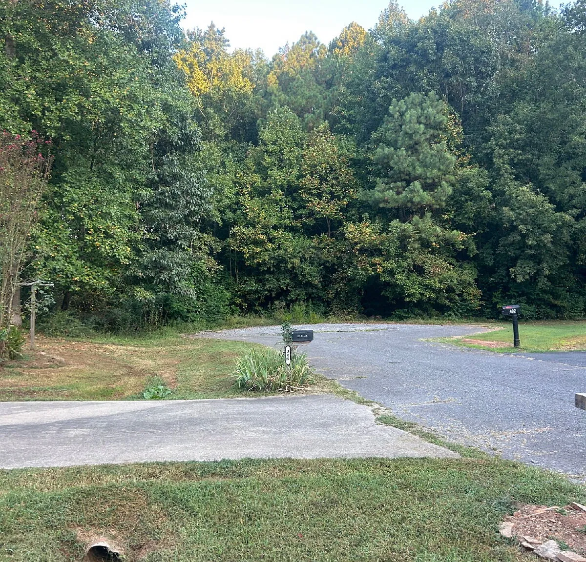 3 bed, 3.0 bath, 1618 sqft, $2,000 — Photo 2