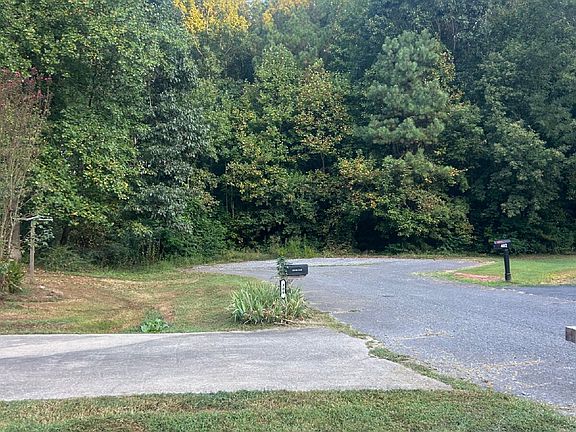 2nd image of 307 Mel Ln