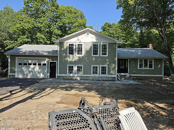 2nd image of 150 Cow Hill Rd