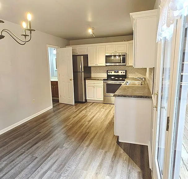 52 Michael Ct — Photo 13