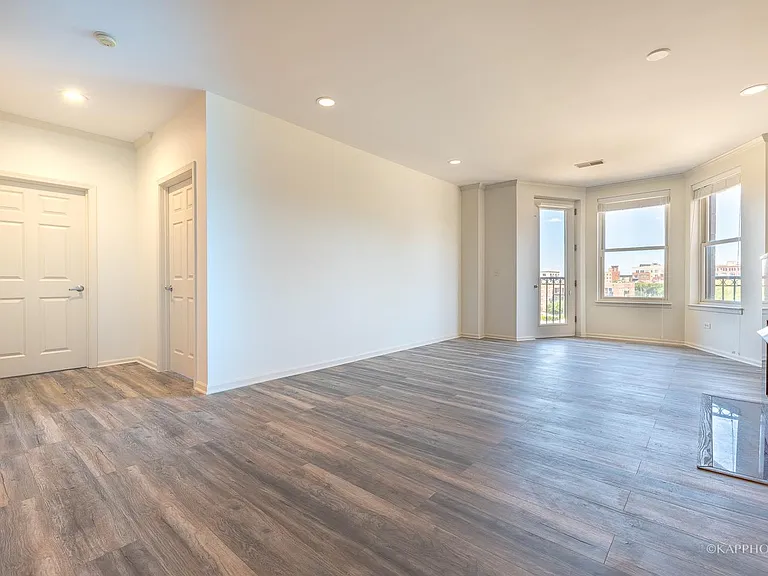 520 N Halsted St #516 — Photo 6
