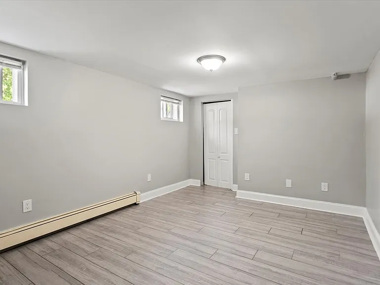 130 Gaston Ave #1 — Photo 23