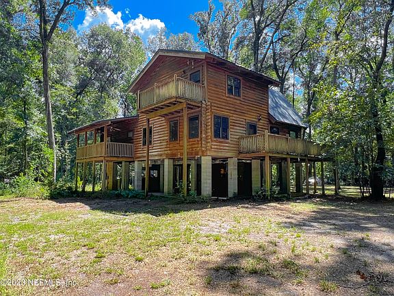 3rd image of 913 SW SANTA FE Drive