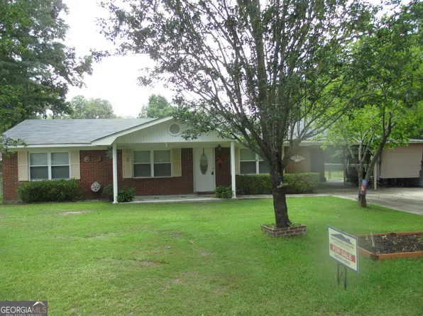 48 Hillcrest Ave, Hazlehurst, GA 31539