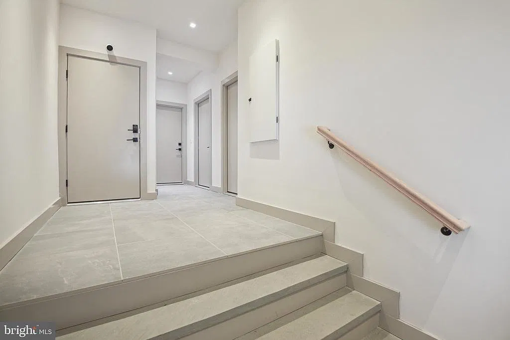 Studio, 1.0 bath, 650 sqft, $2,700 — Photo 3