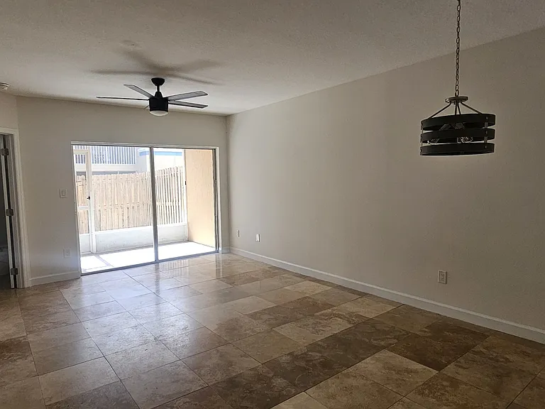 13215 Villa Vista Dr #1-102 — Photo 4