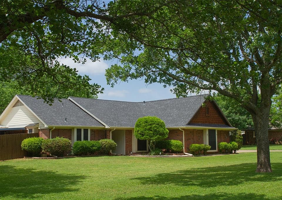 1st image of 2736 Whispering Creek Ln