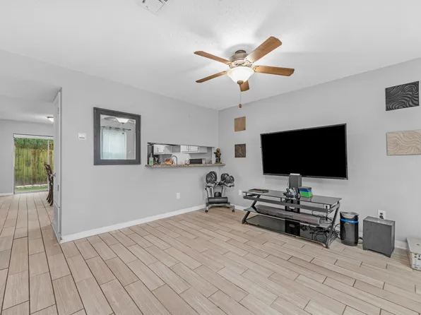 92 Bradford St APT 9, Fort Walton Beach, FL 32547