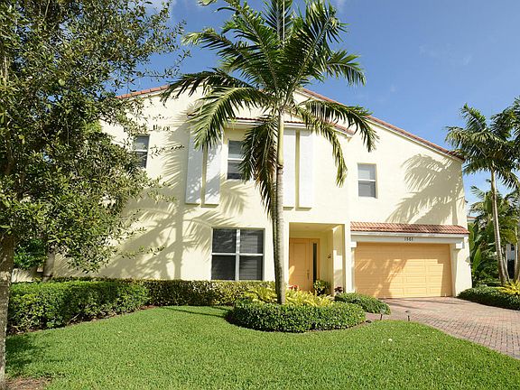 Home For Sale In Centra