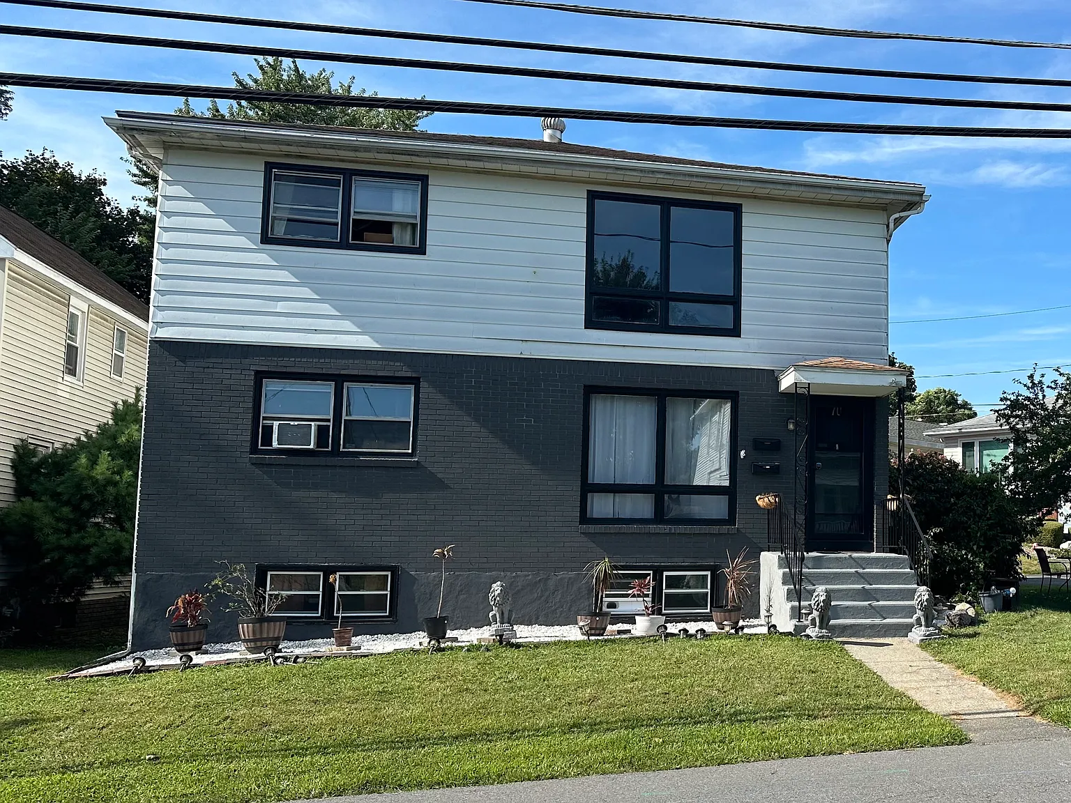70 Russell Rd - 2 — Photo 1