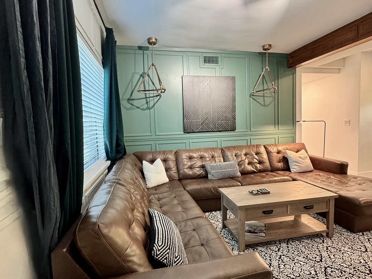 3 bed, 1000 sqft, $3,300 — Photo 3