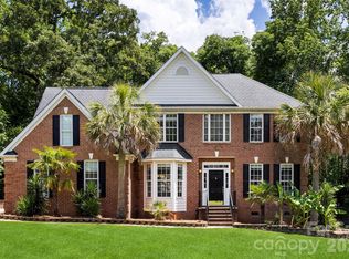 6520 Hollow Oak Dr, Mint Hill, NC 28227