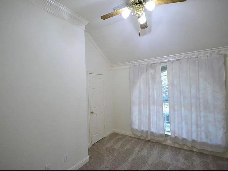 4319 Greystone Way — Photo 23