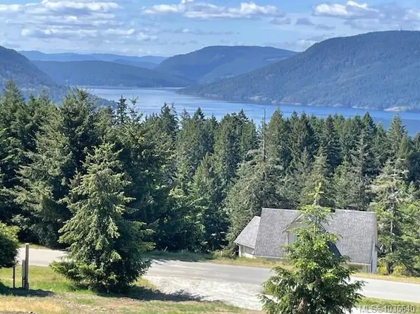 14 Sandpiper Rd, Salt Spring Island, BC V8K 2W5
