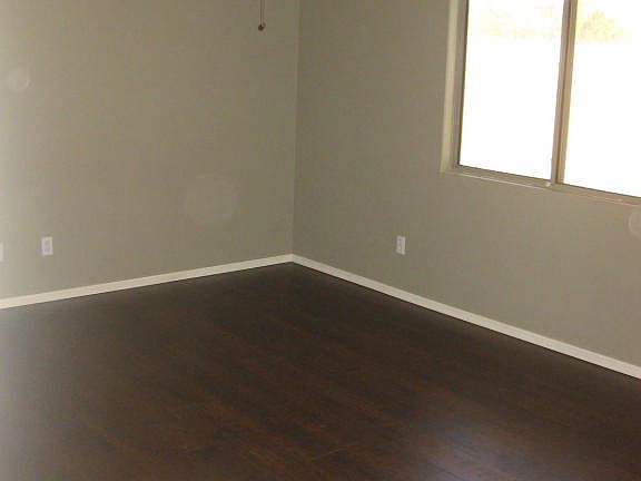 4th image of 3113 S 100th Dr