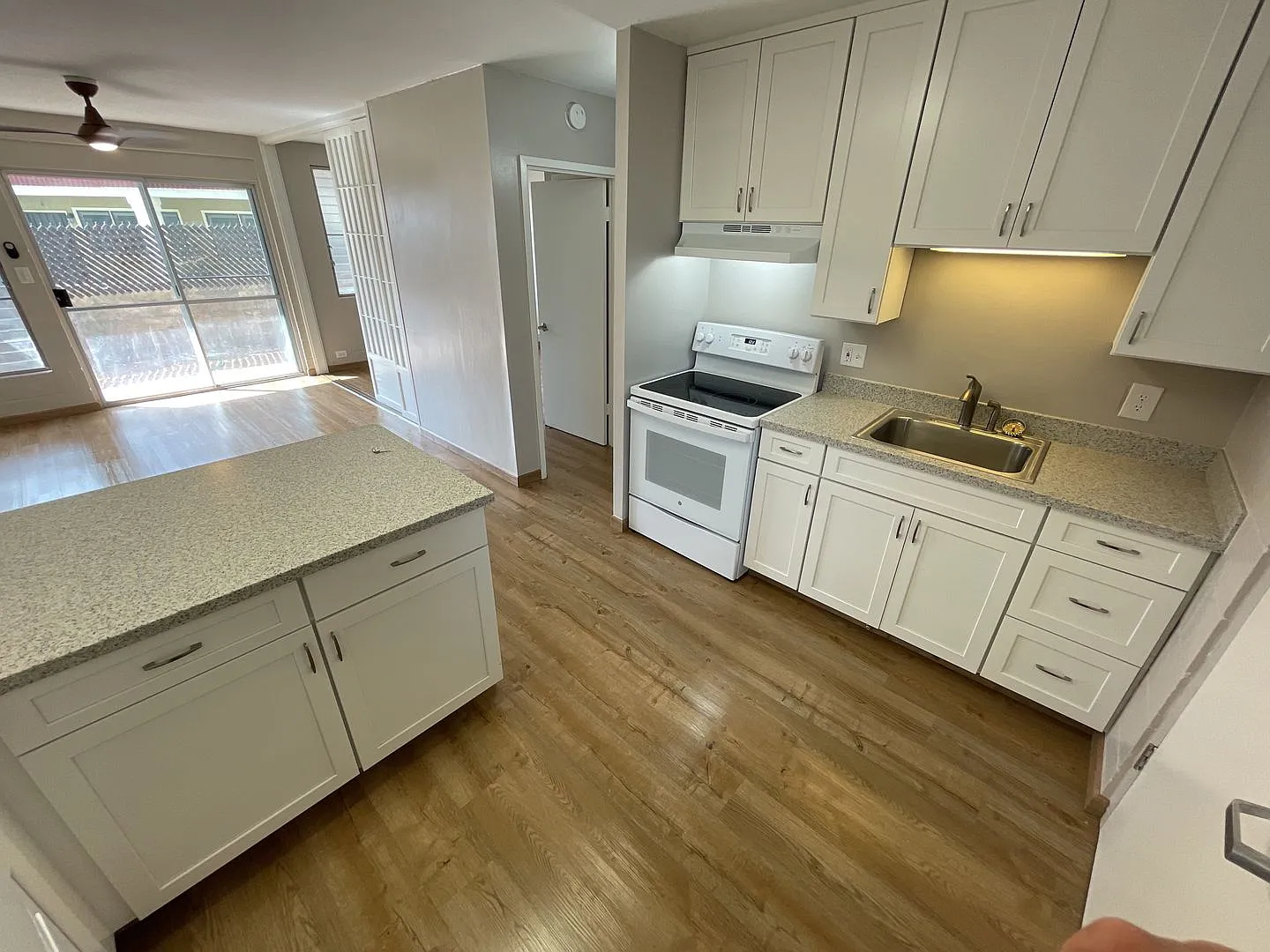 Kailua Town Apartments - 104 — Photo 2