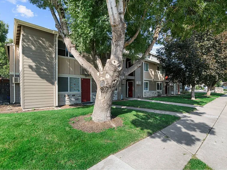Jefferson West — Photo 4