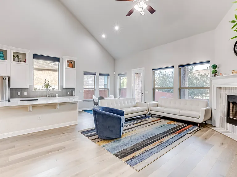 726 Kingston Pl — Photo 12