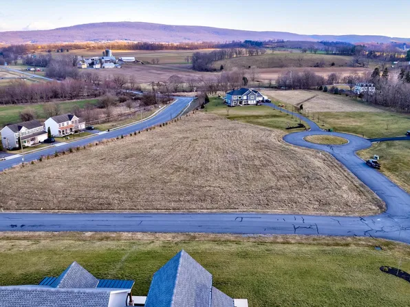 13754 Crayton Rd, Waynesboro, PA 17268