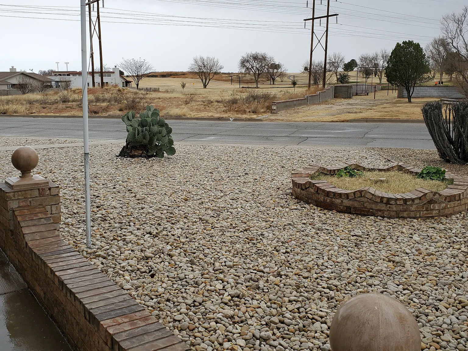 711 Masters Dr — Photo 2