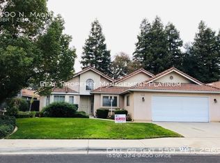 190 N Magnolia Ave, Clovis, CA 93611