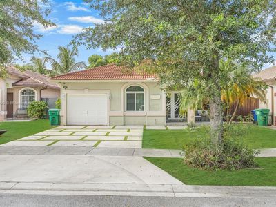 8041 NW 200th Ter, Hialeah, FL, 33015