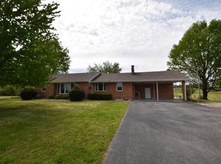 200 Acorn Hill Dr, Sparta, TN 38583