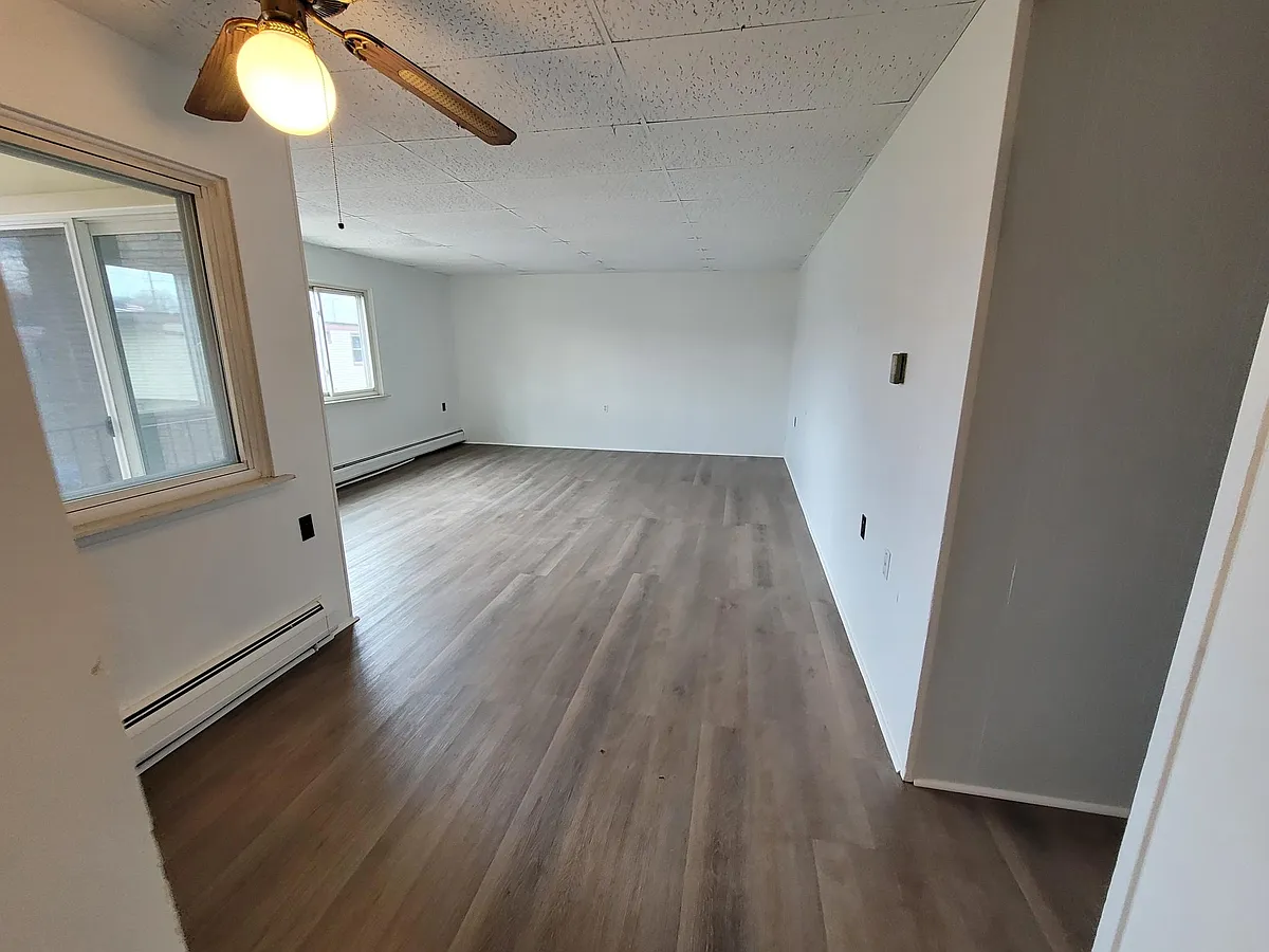 Building Photo - 5701 Woodward St #6