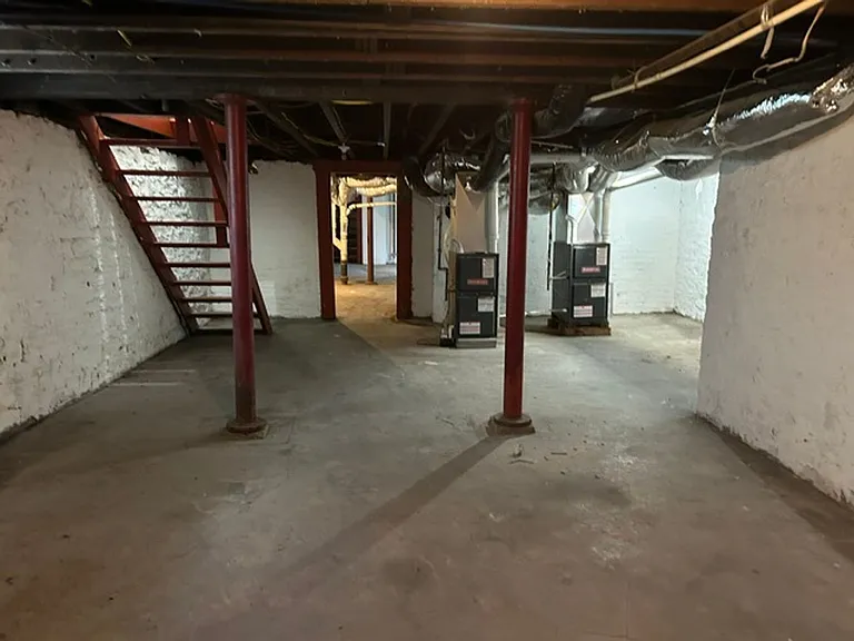 925 Xenia Ave — Photo 82