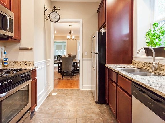 4th image of 643 Washington Blvd APT 1