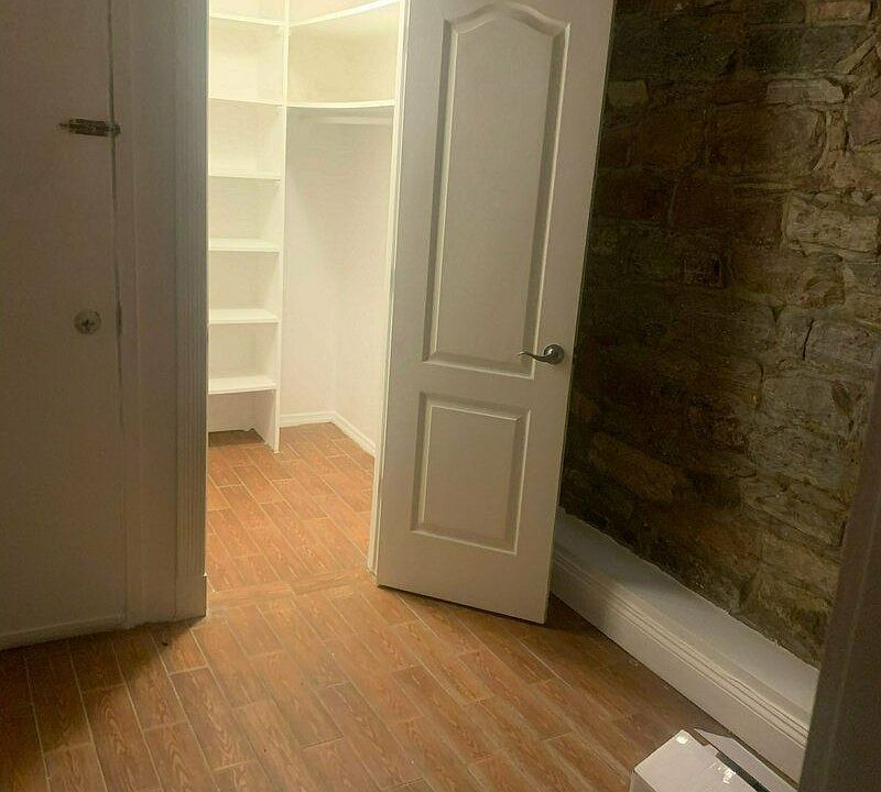 1st image of 245 Mulberry St APT 4