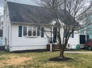 347 Oakwood Ave, Kenilworth, NJ 07033