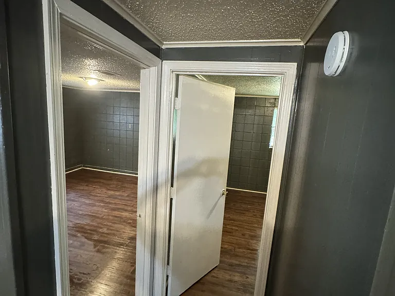 6204 W Knight Ave #A — Photo 4