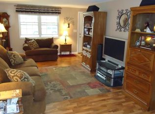 5950 Clearlake Dr, Dayton, OH 45424