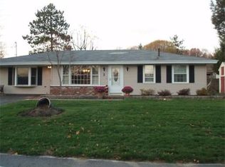 2 Raymond Rd, Hudson, MA 01749