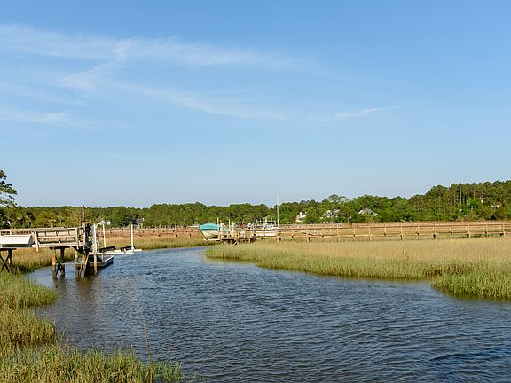 4th image of 2344 Darts Cove Way