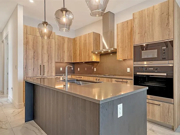 33 S Palm Ave #804 — Photo 10