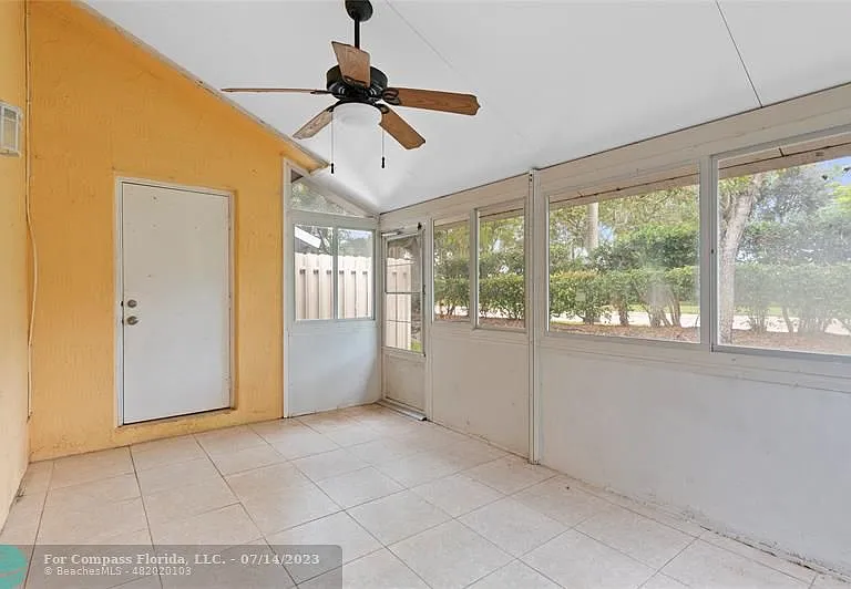 1186 SW 44th Ave — Photo 64