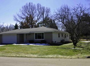 1139 Anton Rd, Hartland, WI 53029