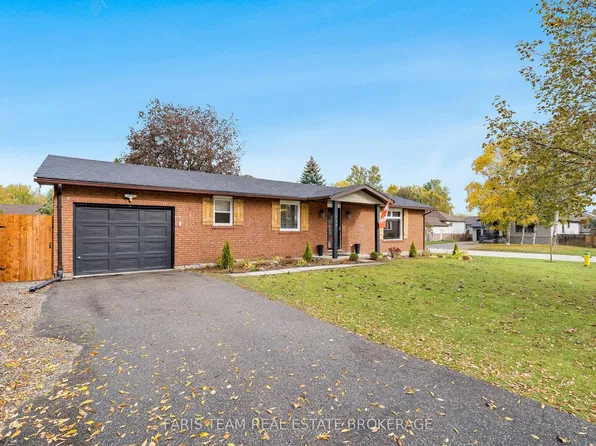238 McCrea Dr, Clearview, ON L0M 1S0