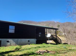 104 Timbuktu Rd, Sylva, NC 28779
