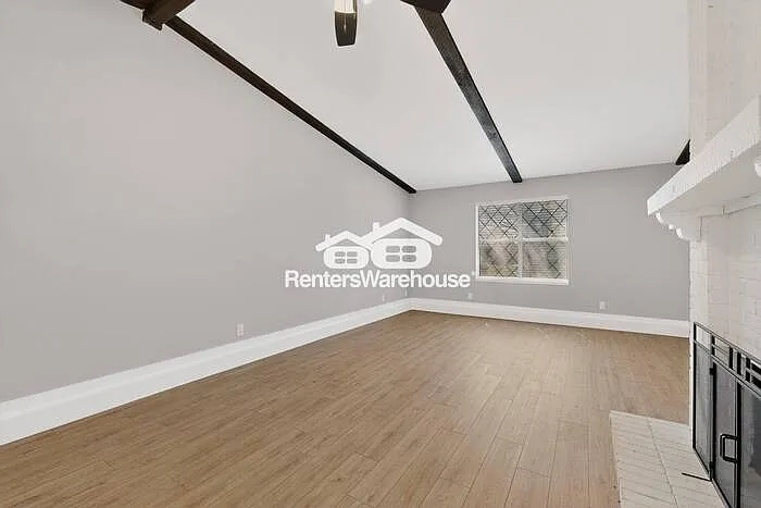 2605 Royal Oaks Dr — Photo 5