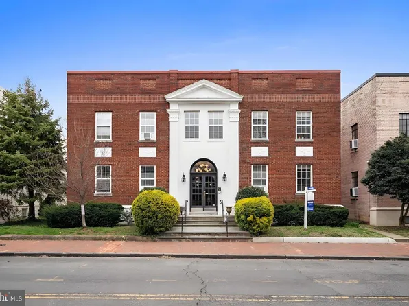 1711 35th St NW APT 1, Washington, DC 20007