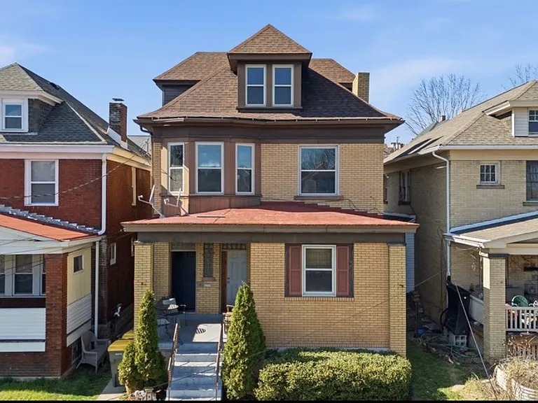 3250 Gaylord Ave #2 — Photo 1