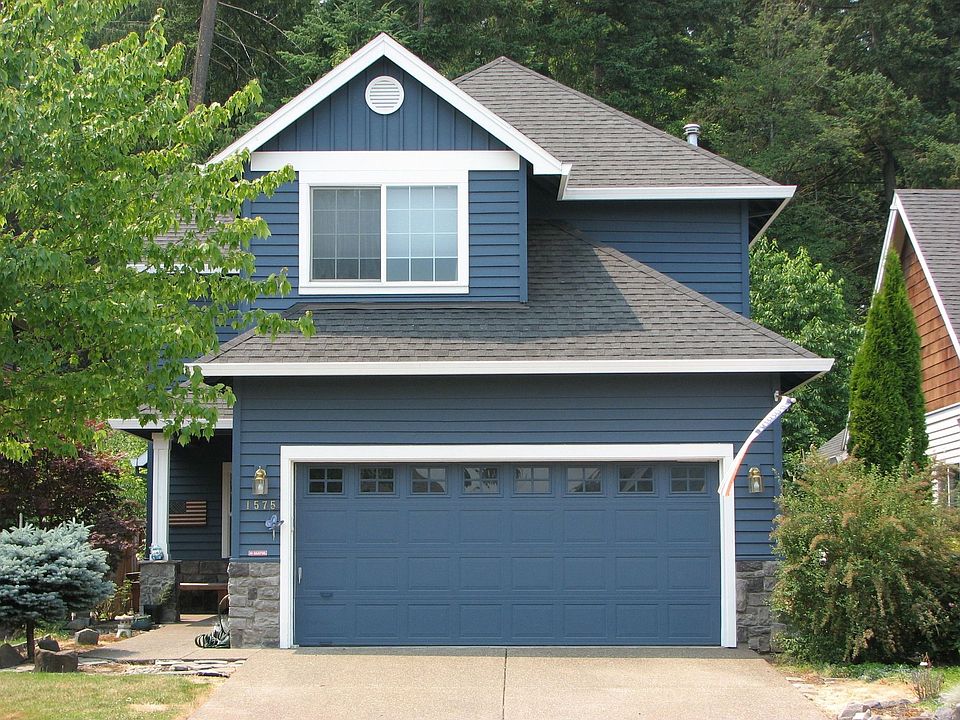 Front of House, Greenway in back