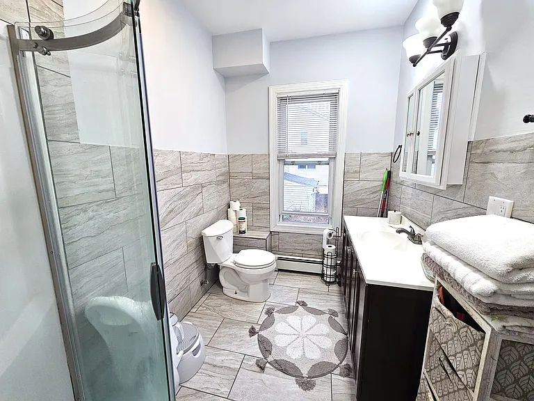 21 King St #2 — Photo 6