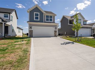 1194 NW Yorktown Dr, Waukee, IA 50263
