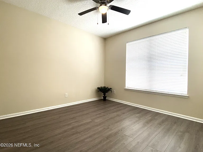 10519 Creston Glen Cir E — Photo 14