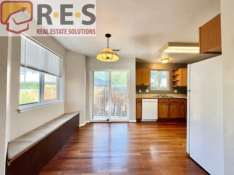 1617 W 39th Ave — Photo 6