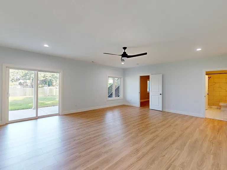 110 Josephs Point — Photo 36